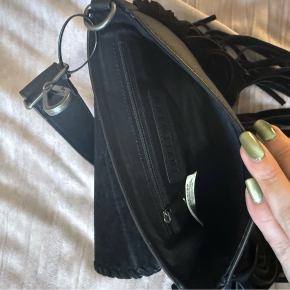 Idyllwind Black Leather Crossbody Bag with Fringe - Picture 4 of 4